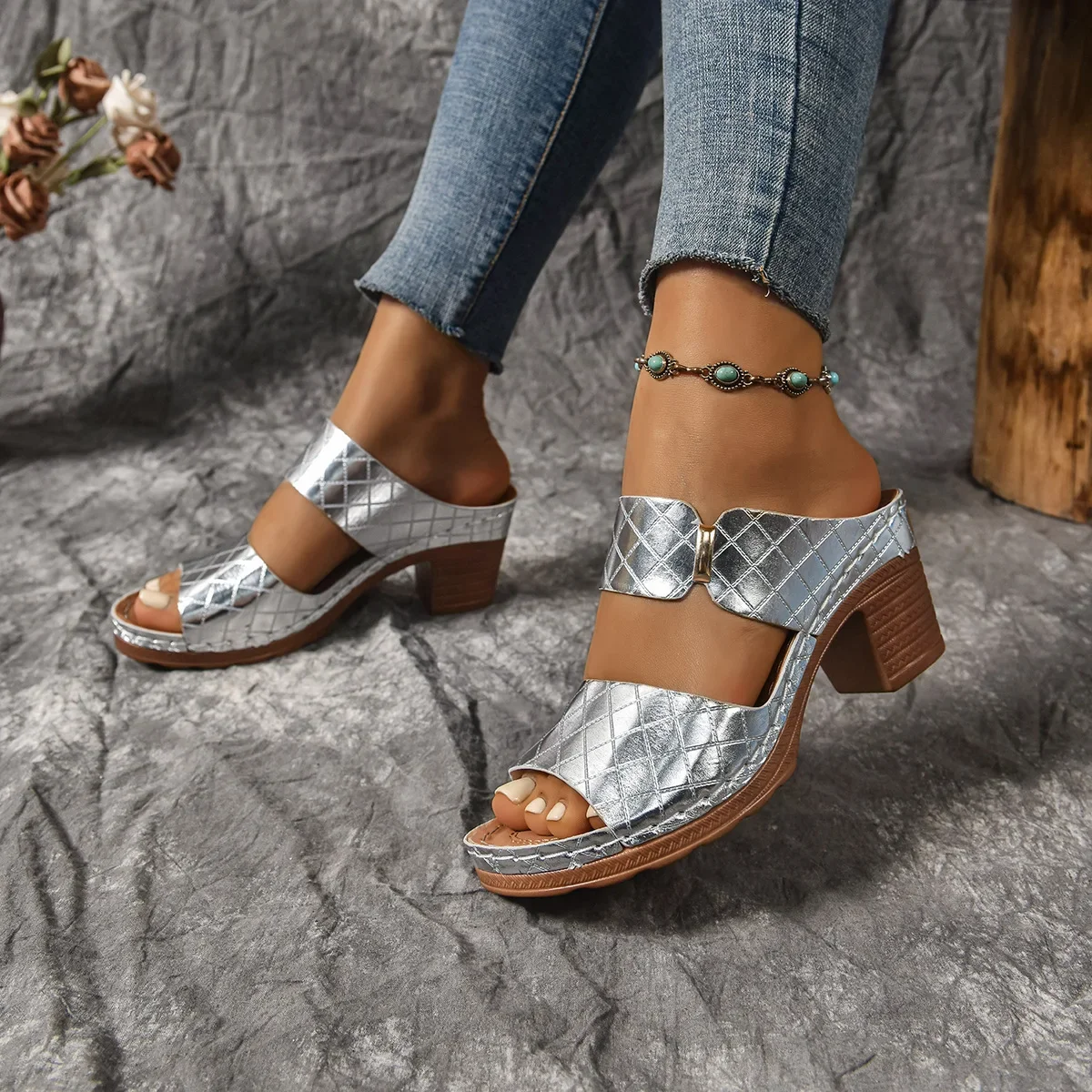 

Элегантная женская обувь, брендовые женские тапочки с открытым носком, модные уличные модельные сандалии, новые летние нескользящие туфли больших размеров на высоком каблуке