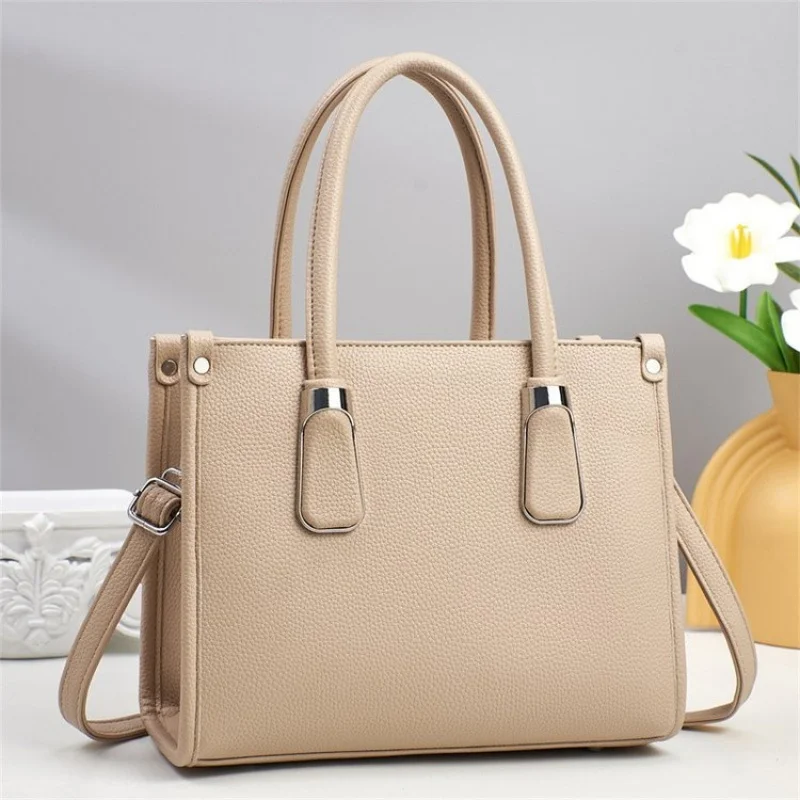 

Elegant Leather Clutch Mini Bag With Unique Vintage Style Solid Color And Trendy Messenger Purse Design