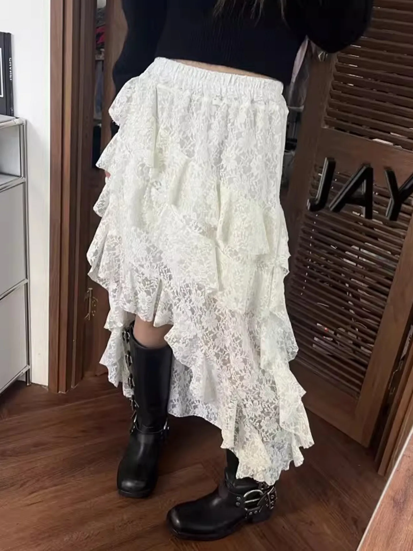 

Женская юбка Clothland с рюшами и кружевом, на эластичной талии, белая/черная, асимметричный дизайн, миди-юбка нерегулярного кроя, модель BA400