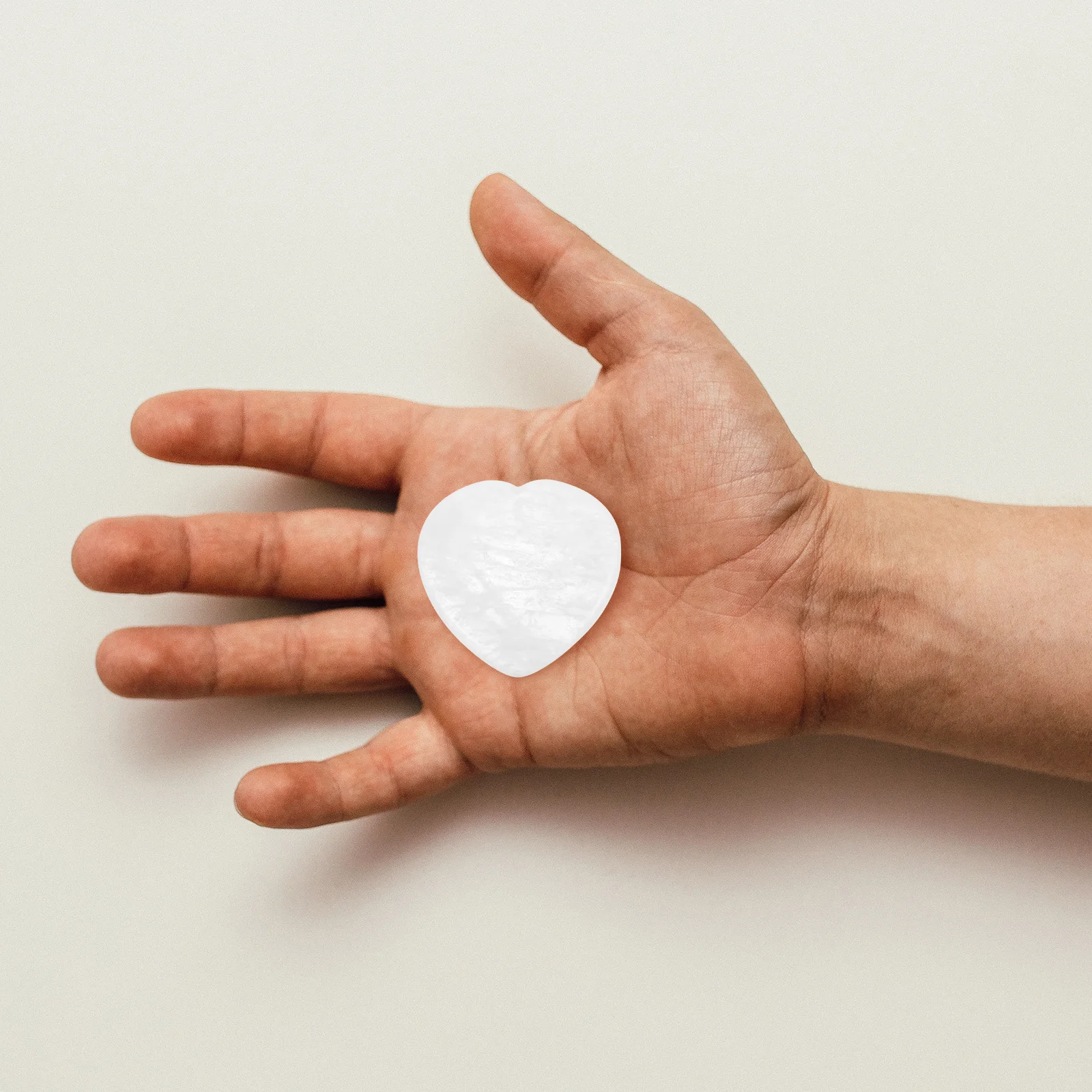 

Thumb Massage Stone Hand Carved Natural Crystal Portable Scraper For Stress Relief Facial Blood Circulation Tool