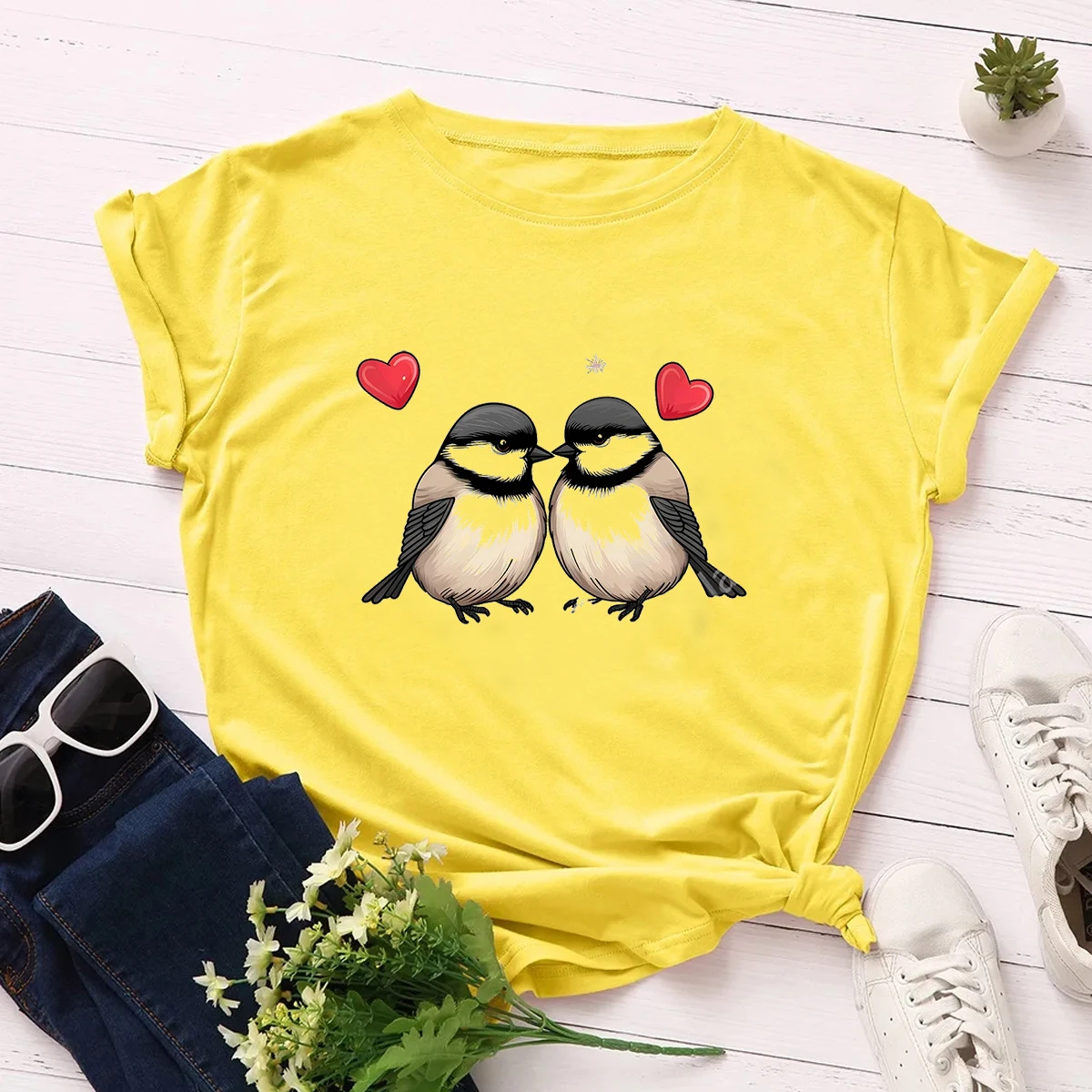 Beautiful Bird Animal Print T-shirt Women Fashion Harajuku Kawaii Femme T shirt Summer O-neck Yellow Short sleeved Top Wholesale