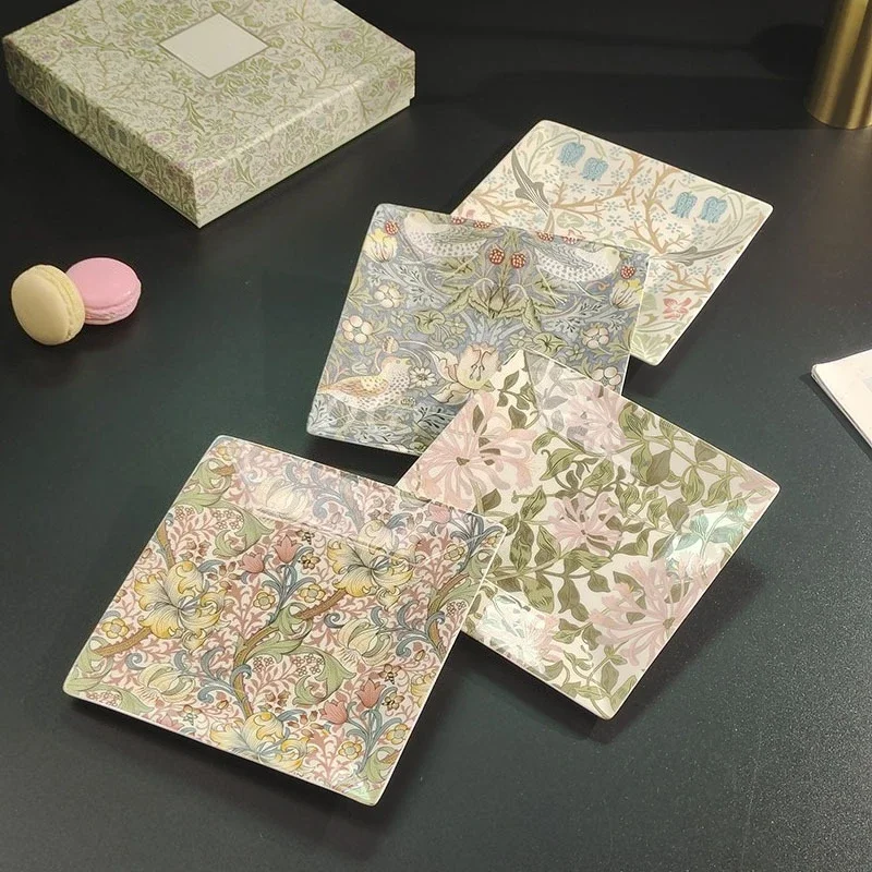 

Bone China Ceramic Tableware Cups Saucers Bowls Spoons Plates Teapots Ideal for Daily Drinking Office Use Home Dining And