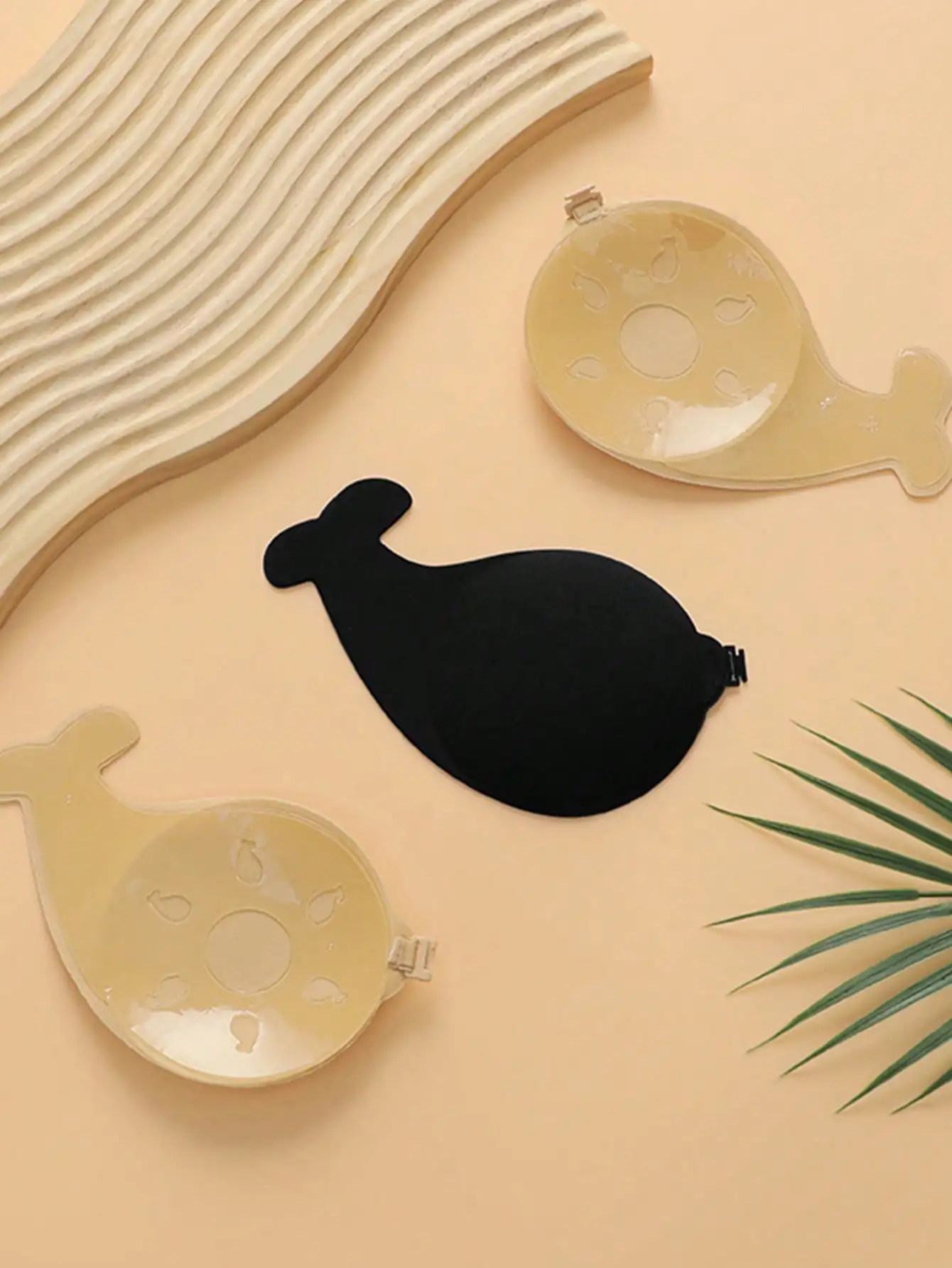 قطعتان من غطاء حلمة الدلفين السيليكوني، رقعة صدر لاصقة غير مرئية قابلة لإعادة الاستخدام، ملحقات الملابس الداخلية والملابس الداخلية