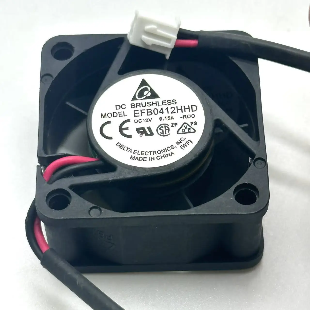 Delta Electronics EFB0412HHD DC 12V 0.15A 40x40x20mm 2-Wire Server Cooling Fan