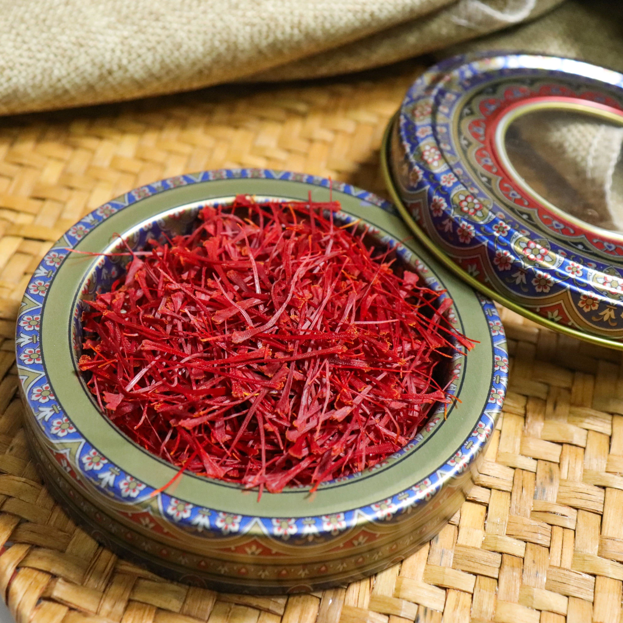 

Premium Grade Saffron 1g Pure Authentic Iranian Red Saffron Threads for Cooking Baking and Gourmet Recipes High Quality Culinary