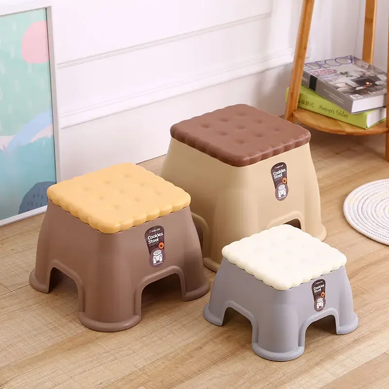 Household thickened plastic stools, fashionable coffee table stools, children's low stools, round stools  adult small benches