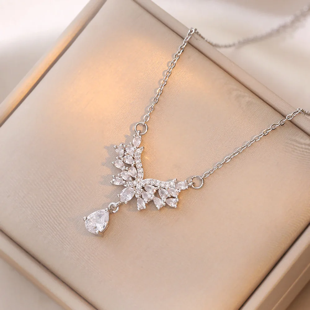 Fashion Angel Wings Water Drop Pendant Necklaces for Ladies Stainless Steel Jewelry Accessories Pretty Gifts for Lover