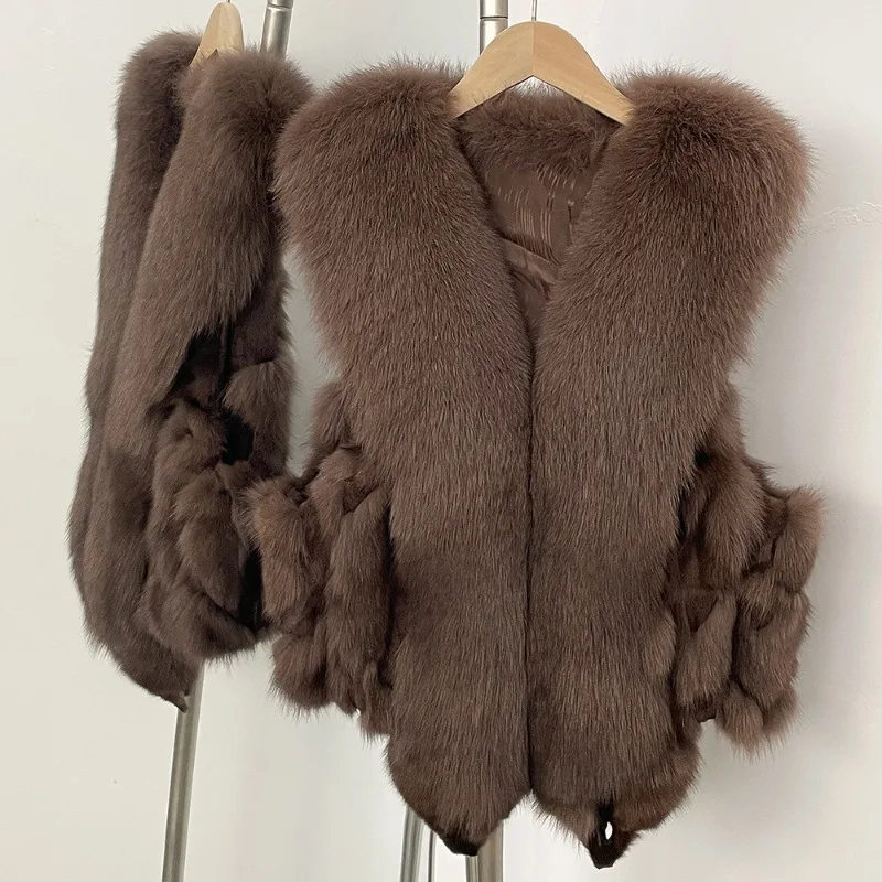

2026 Streetwear Fox Fur Vest Women's Short Waistcoat Autumn Winter V-neck Sleeveless Jackets Female High Quality Fur Overcoat