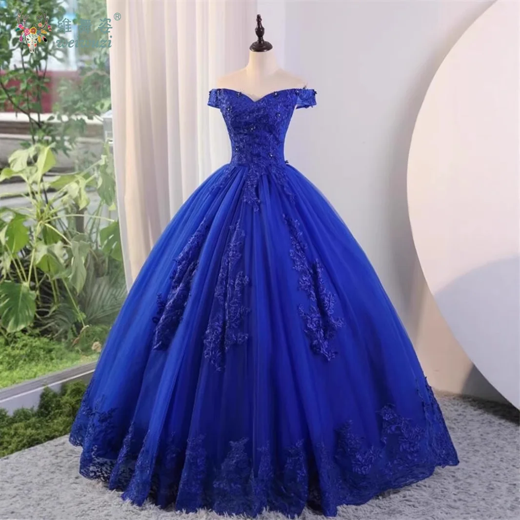 

Elegant Sweetheart Girls One Word Collar Mesh Embroidered Stickers Quinceanera Dresses Art Exam or Host Performance Dress