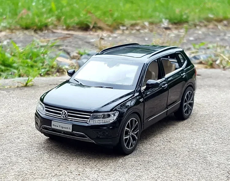 Volkswagen Tiguane L Model 1:32 Odlewany Metalowy Samochód SUV Stopowy Auto Napęd Pull Back Elektroniczny Pojazd Zabawki