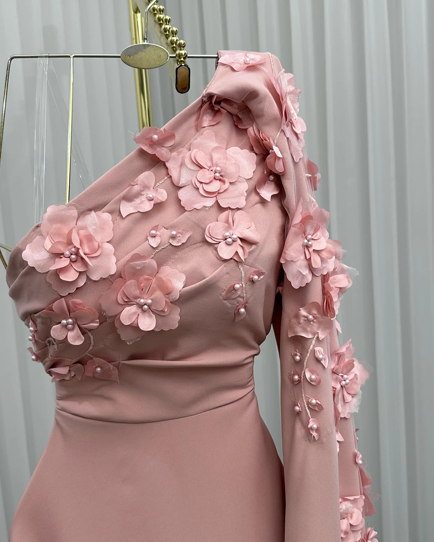 맞춤형 이브닝 드레스 저지 수제 꽃 구슬 장식 한 어깨 민소매 댄스 파티 드레스 클래식 Watteau Train Party Dresses