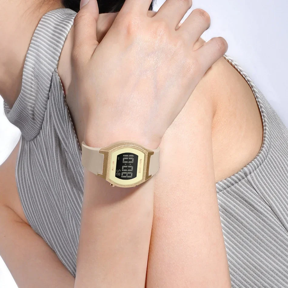 

NAVIFORCE женские электронные часы модные спортивные водонепроницаемые ЖК-цифровой силиконовый ремешок с дисплеем даты часы для женщин Reloj Mujer