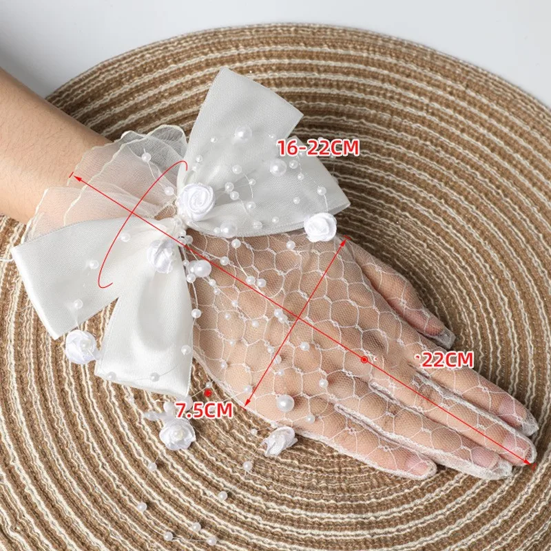 A Pair Short Bridal Gloves Yarn Bow Pearl Bead Full Finger Women Sun Protect Elegant Wedding Party Summer Driving Lace Gloves