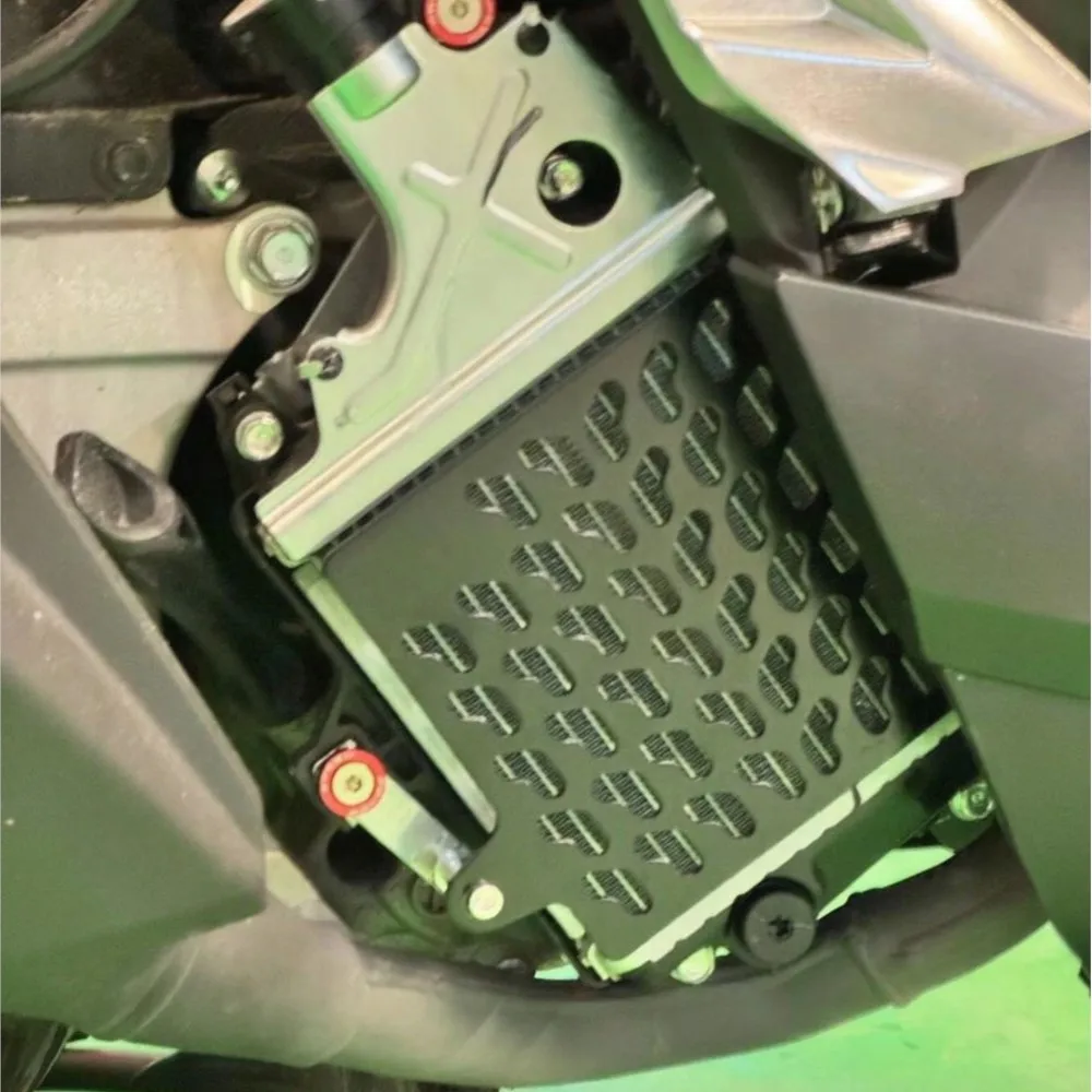 Motorcycles For HONDA PCX 160 ADV VARIO 150 CLICK 125 150 Aluminum Radiator Grille Cover Water Tank Radiator Guard Protection
