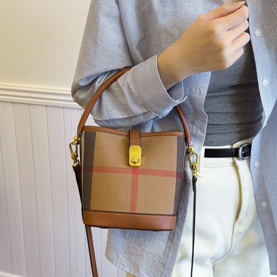 

Нишевая сумка через плечо, модная женская сумка-мешок, модная сумка-тоут с верхней ручкой, минималистичная сумка «день-ночь», текстурированная сумка-слинг