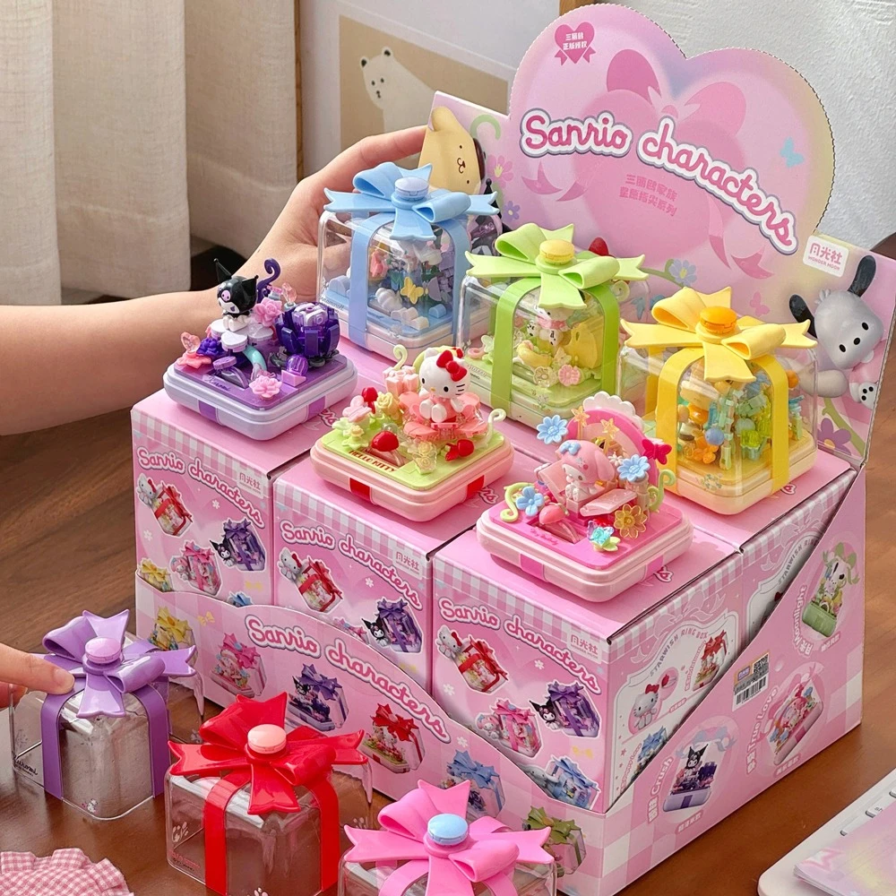 Sanrio Hellokitty Kuromi Pochacco caja ciega caja de anillo acrílico periféricos de animé modelo ladrillos adornos juguetes para chico regalo de vacaciones