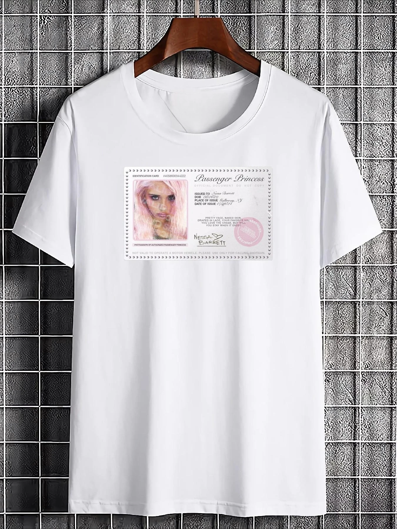 Nessa Barrett inspired the Princess Passenger T-shirt, a trendy summer music video style, soft and fashionable men's casual top.