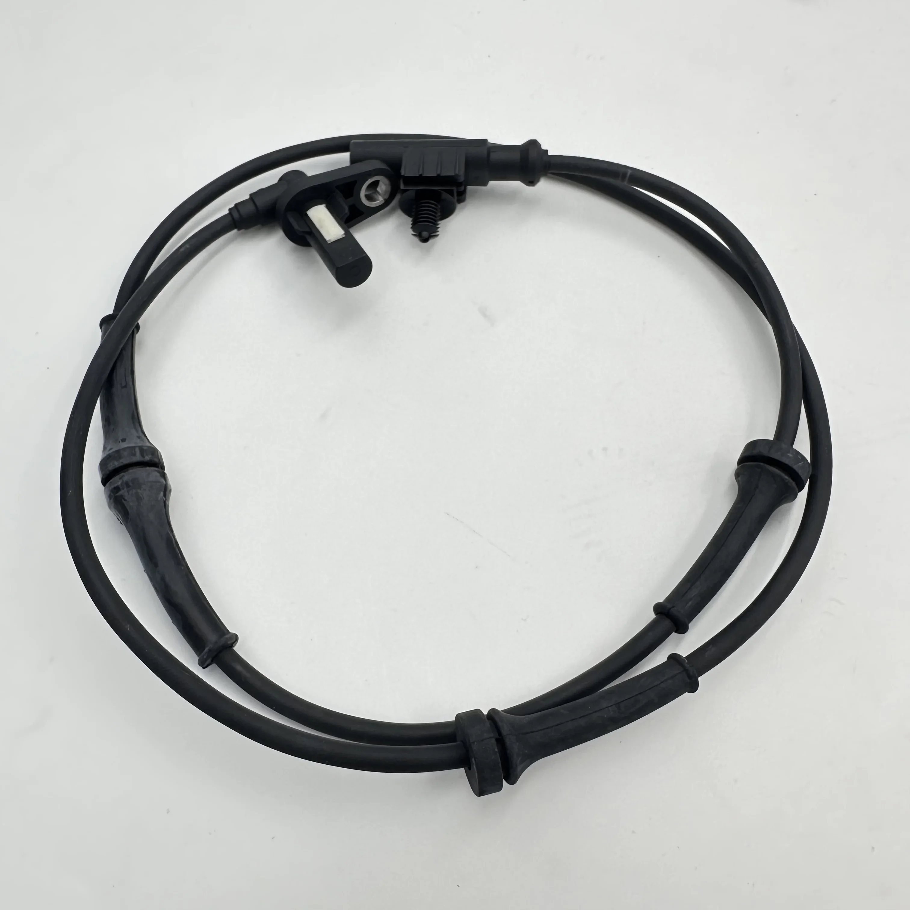 

LR013783 Front ABS Wheel Speed Sensor For Land Rover Discovery3/4 SSB500092