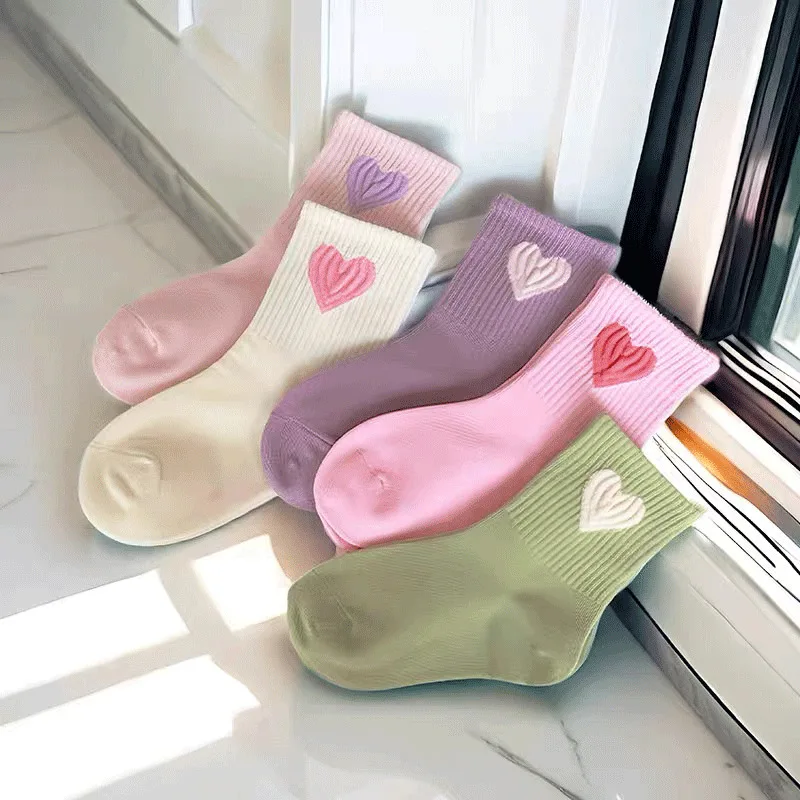 

3 PCS Children's Socks, Girls' Socks, Fresh Korean Style, Mid-calf, Spring and Autumn, Heart Pattern, Stylish and Versatile