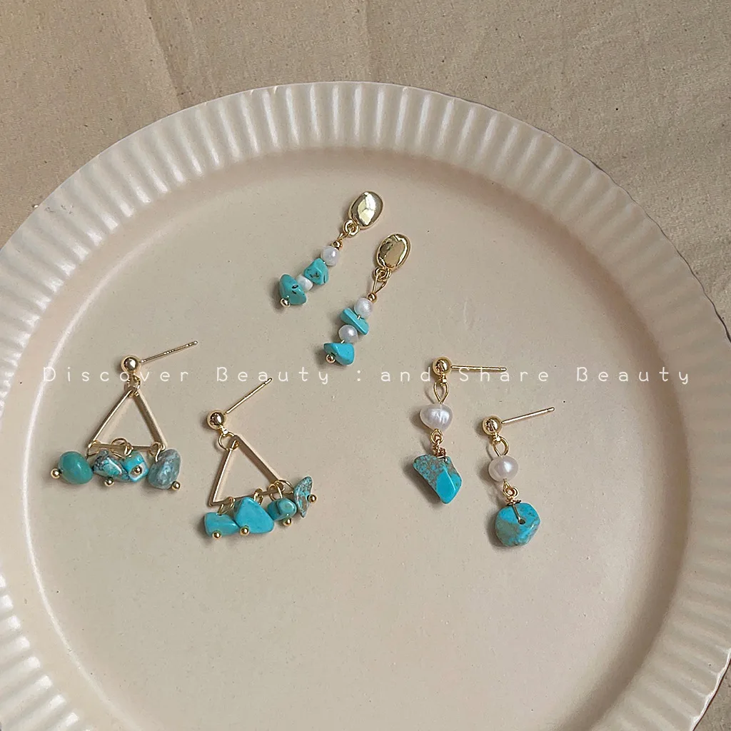 DIY accessories Handmade irregular turquoise earrings retro gentle freshwater pearl stud earrings French niche design earrings