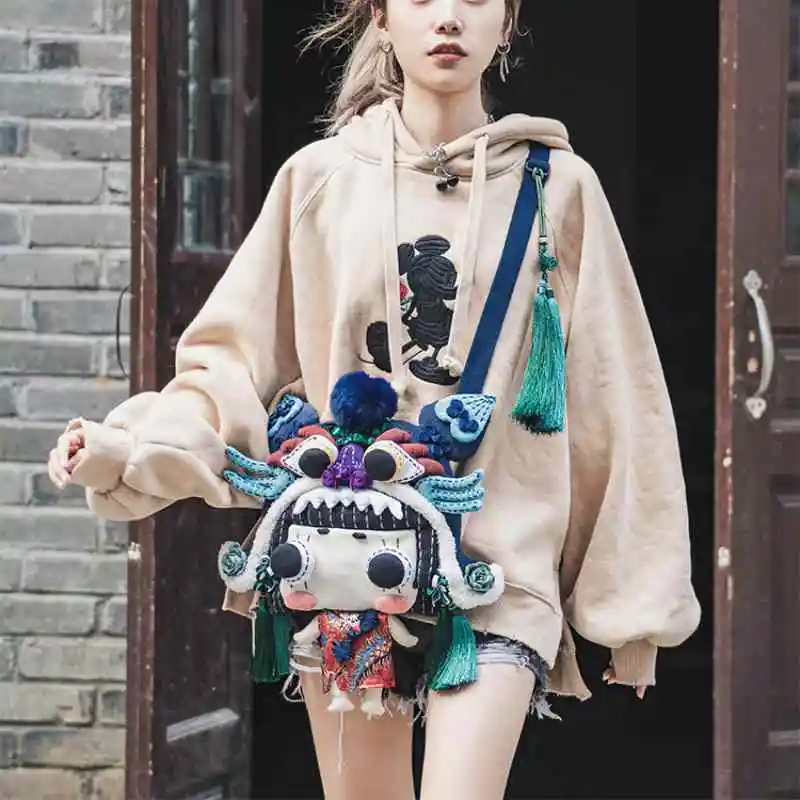 Chinese Style Theme Original Design Tiger Headed Hat Doll Carrying Mobile Phone Bag Chain Strap Crossbody Women'S Mini Cute Smal