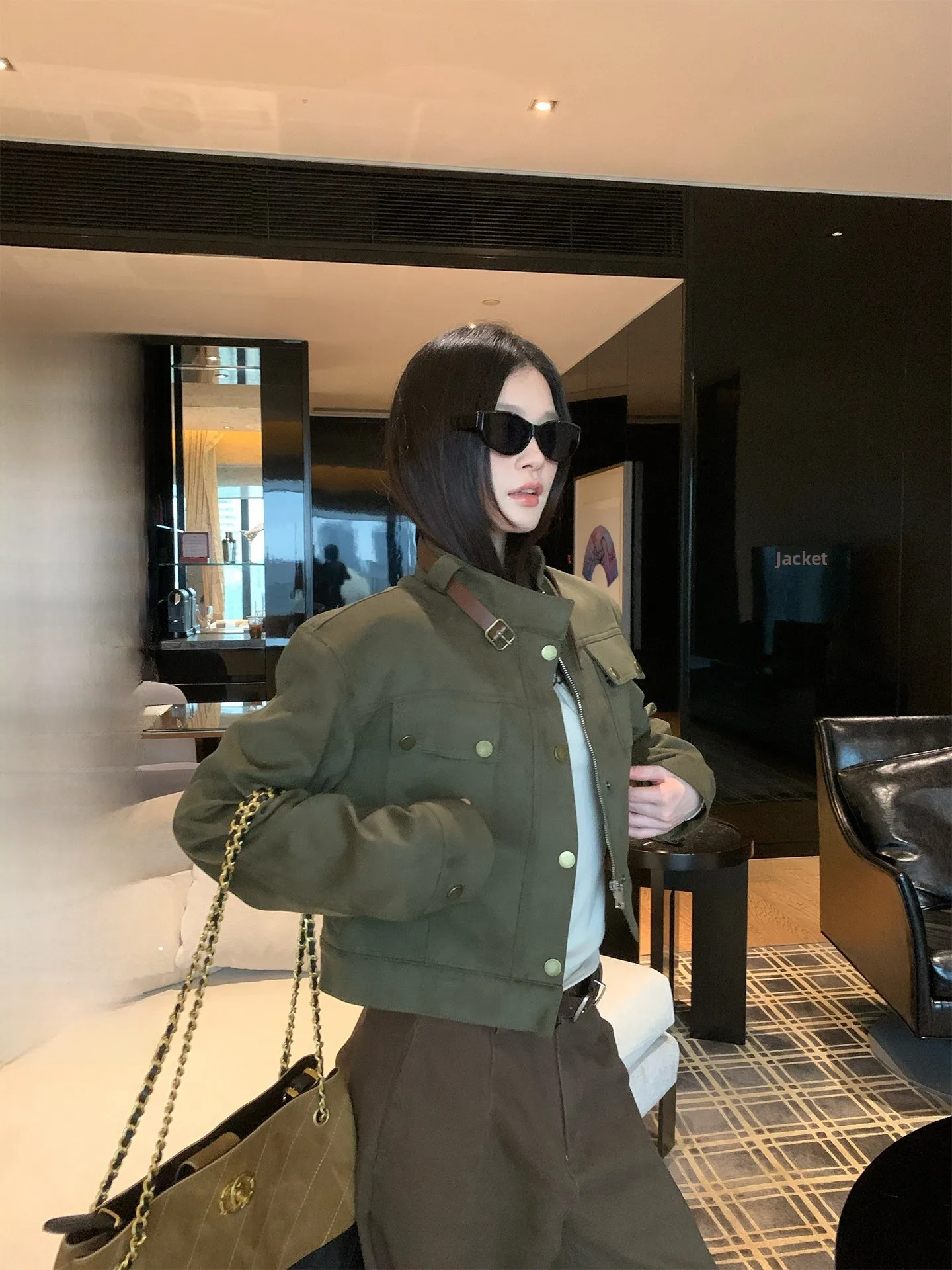 

Autumn Winter Women's Loose Suede Jaet een Collar Faionable Versatile Warm Commute Sle Single Piece Zipper Closure