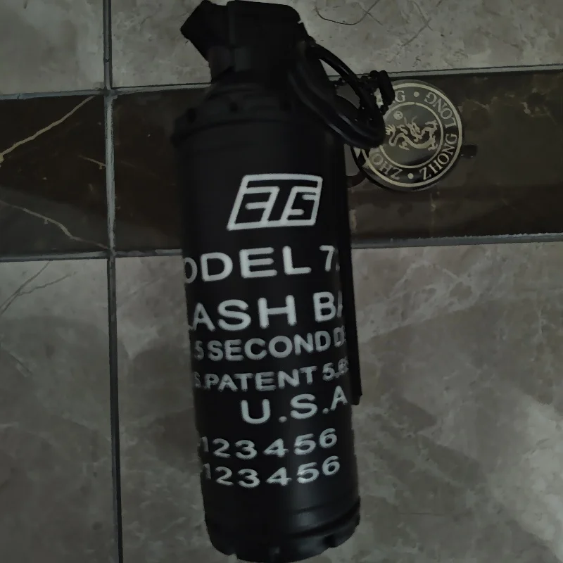 

Creative Simple And Stylish Windproof Gas Lighter Model Ornament Metal Keychain Cigarette Lighter Tool Men's Trendy Gift