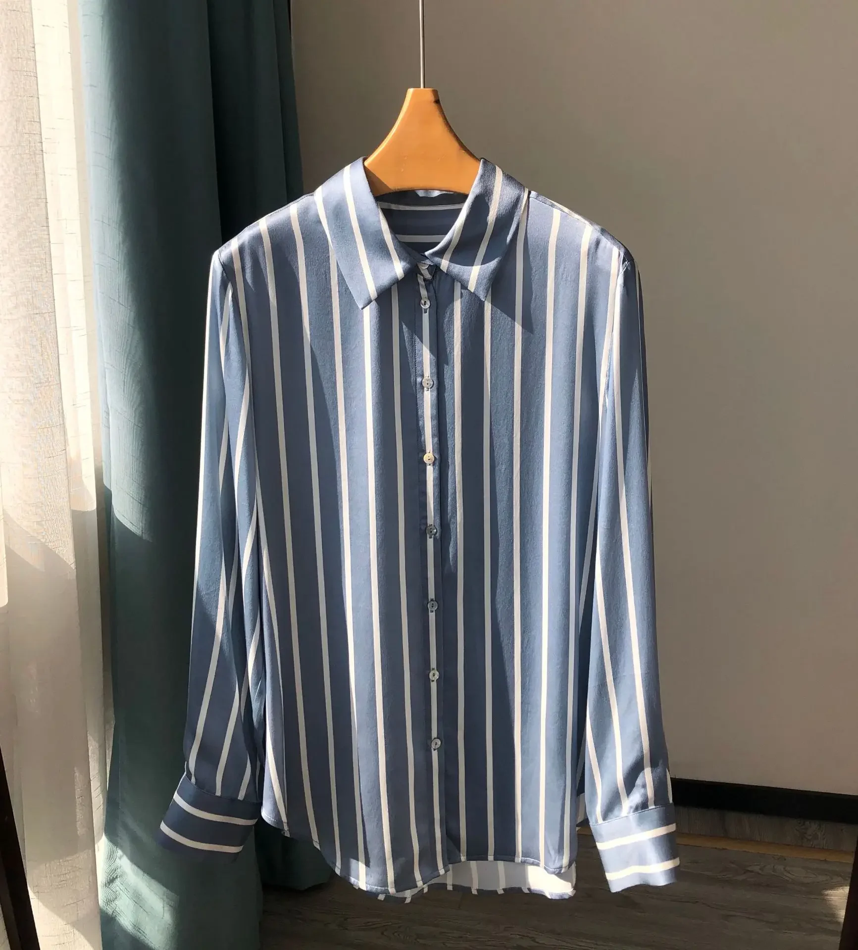 Minority Luxury 20.8 MM Sand Washed Silk Lazy Drooping Thick Striped Aesthetic Crepe Satin Plain Shirt Mulberry Silk Shirt Women