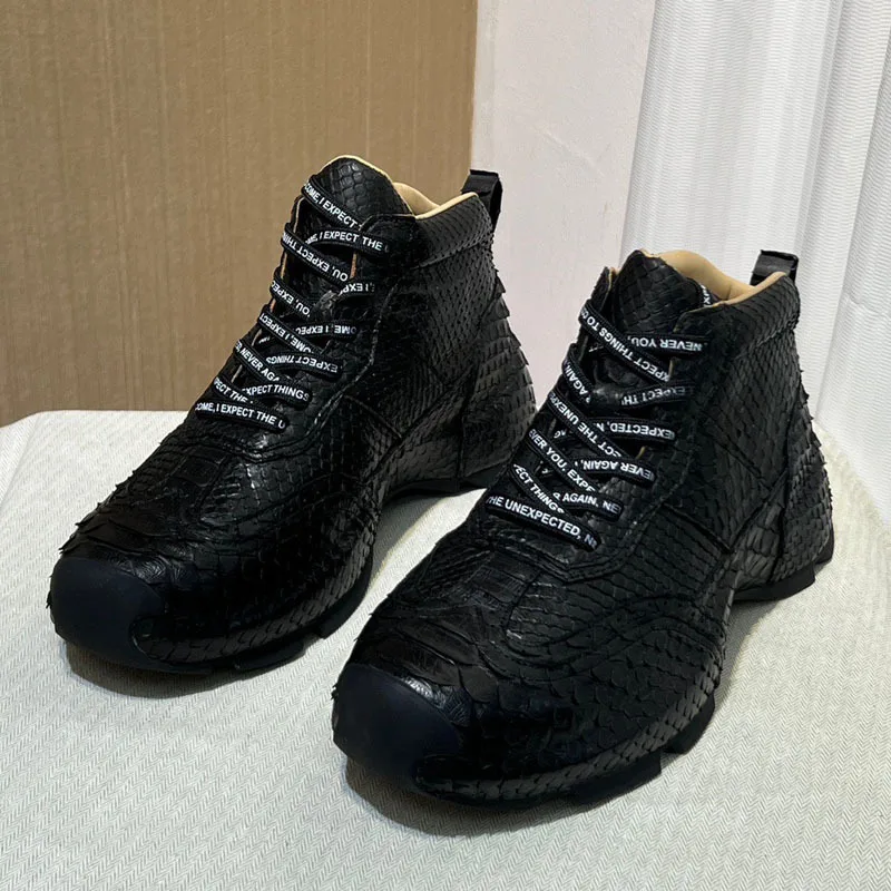 جديد أحذية رجالي الخريف الشتاء بيثون جلد الثعبان عالية أعلى عادية تنوعا الجلد الحقيقي الرجال الأسود العصرية أحذية مقاومة للاهتراء