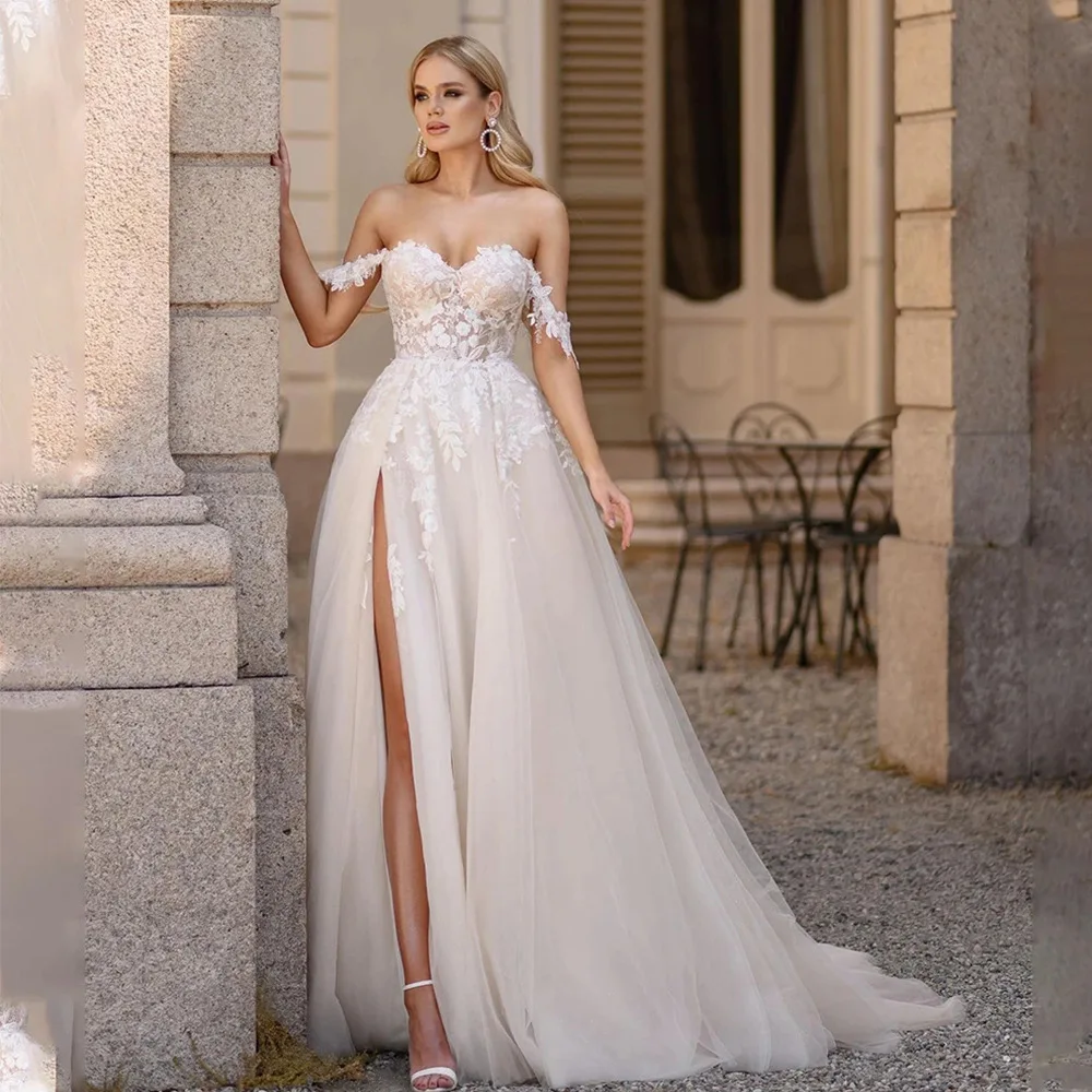 Precioso vestido de novia de tul de una línea con cola de corte y espalda de encaje para novia personalizado