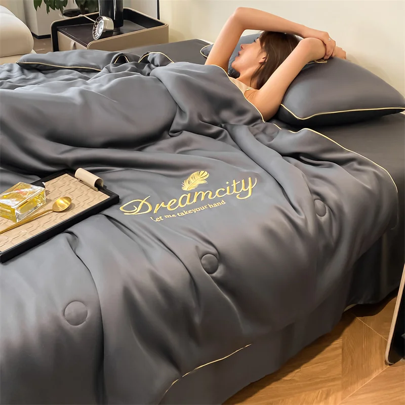 New Embroidery Summer Cool Quilt Silky Breathable Queen Quilts Cooling Comforter Bedding Set Ice Rayon Blanket Textile Supplies