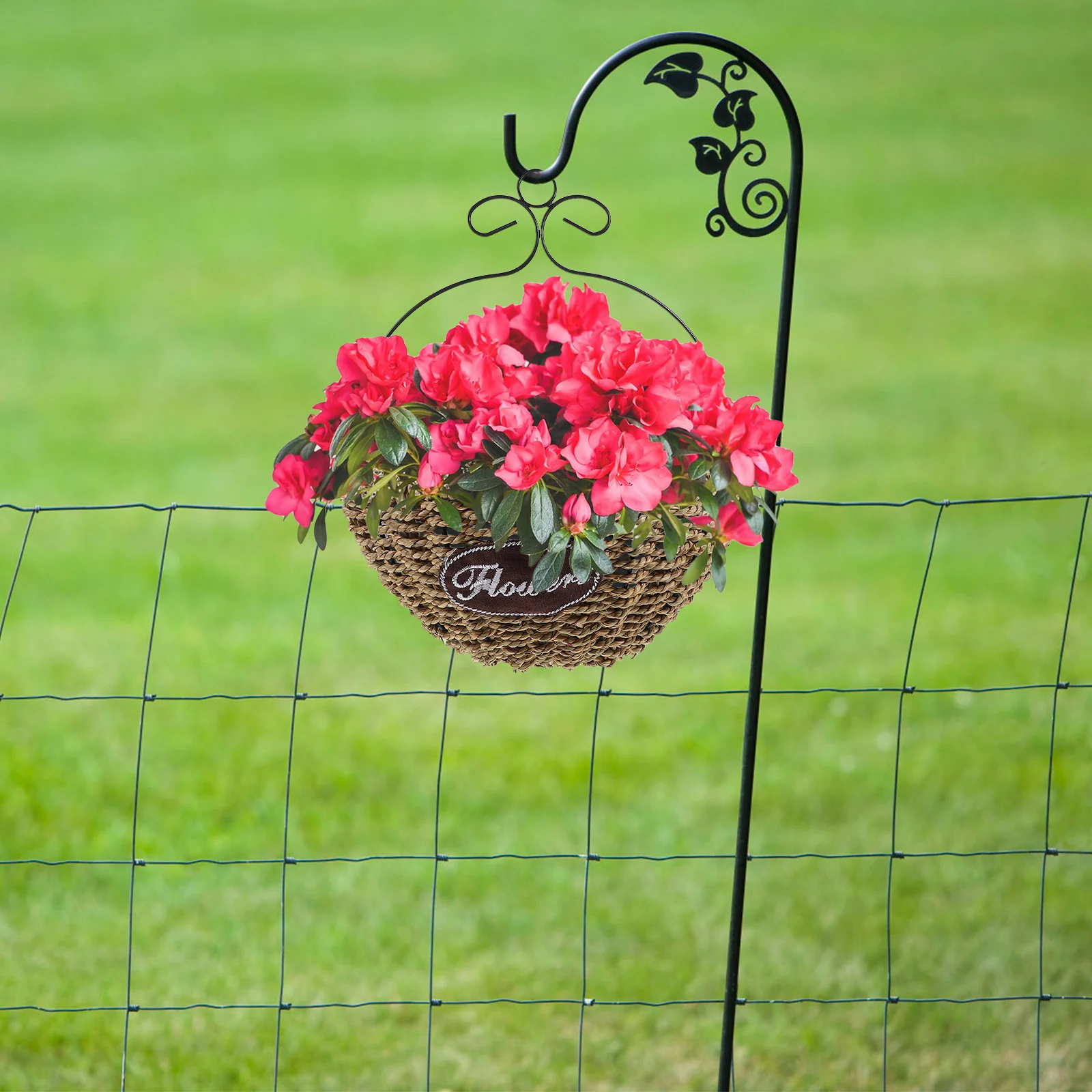 

1Pcs Beautiful Wall Mounted Flower Basket Long-Lasting Durability for Home Garden Balcony Decoration Flower Basket