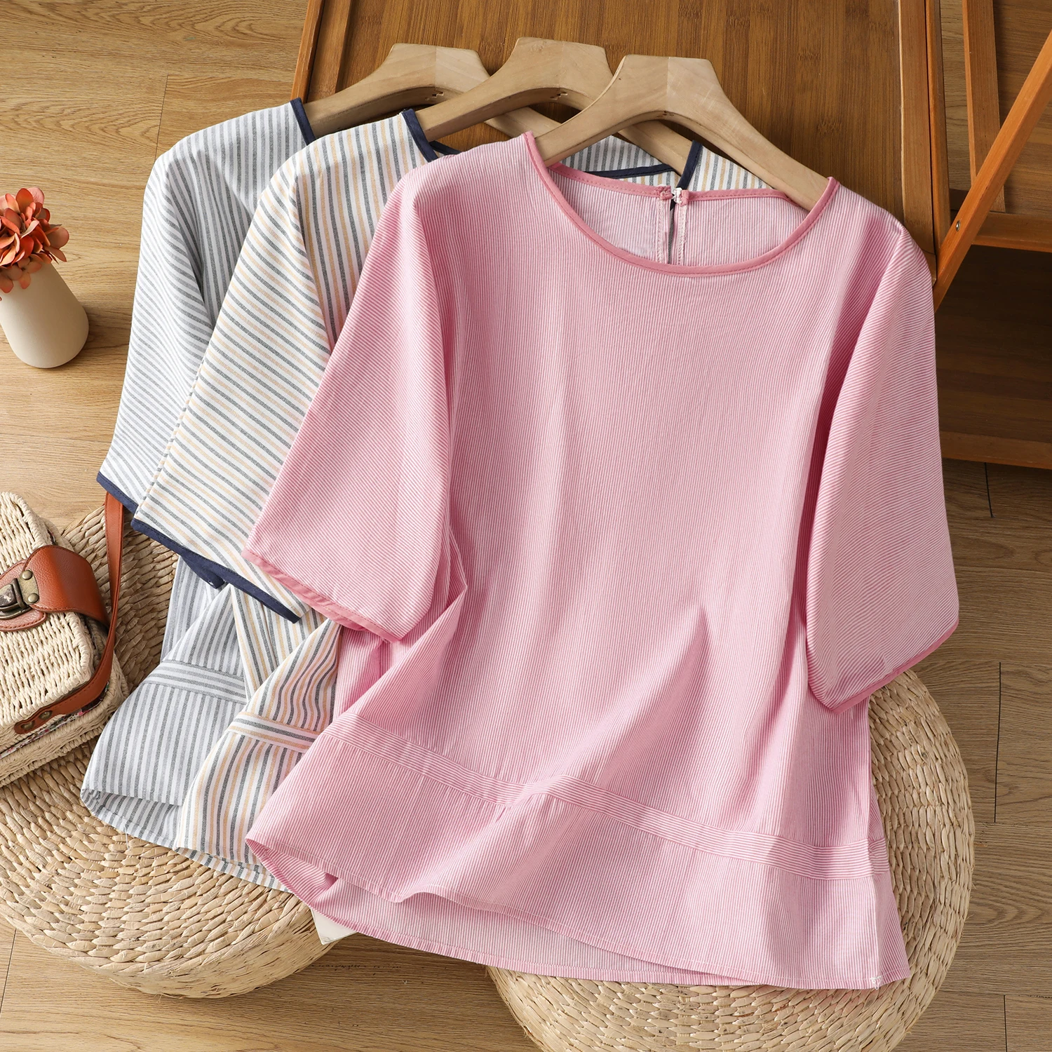 

High-End plus Size Women's Cotton Linen Stripe Mid-Sleeve Overhead Short Sleeve T-Shirt Commute Style Artistic Regular Fit