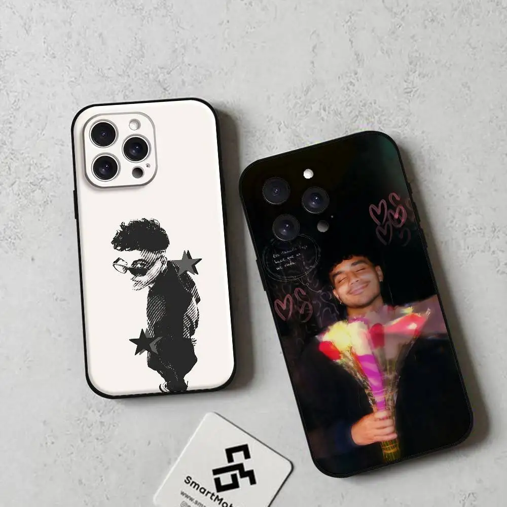 حافظة هاتف Alvaro Diaz Coco Singer غلاف أسود لهاتف آيفون 17/16/15/13/14 Pro Max/ 11 Plus/X/Xr/Xs Max/12 نماذج متوافقة صغيرة #3