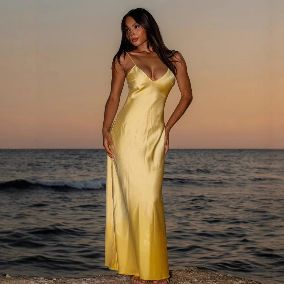 สีเหลืองซาตินยาวฤดูร้อนชุดผู้หญิงเซ็กซี่Backless Slim Party Dressesแฟชั่นสปาเก็ตตี้Holiday Beach Dress 2025