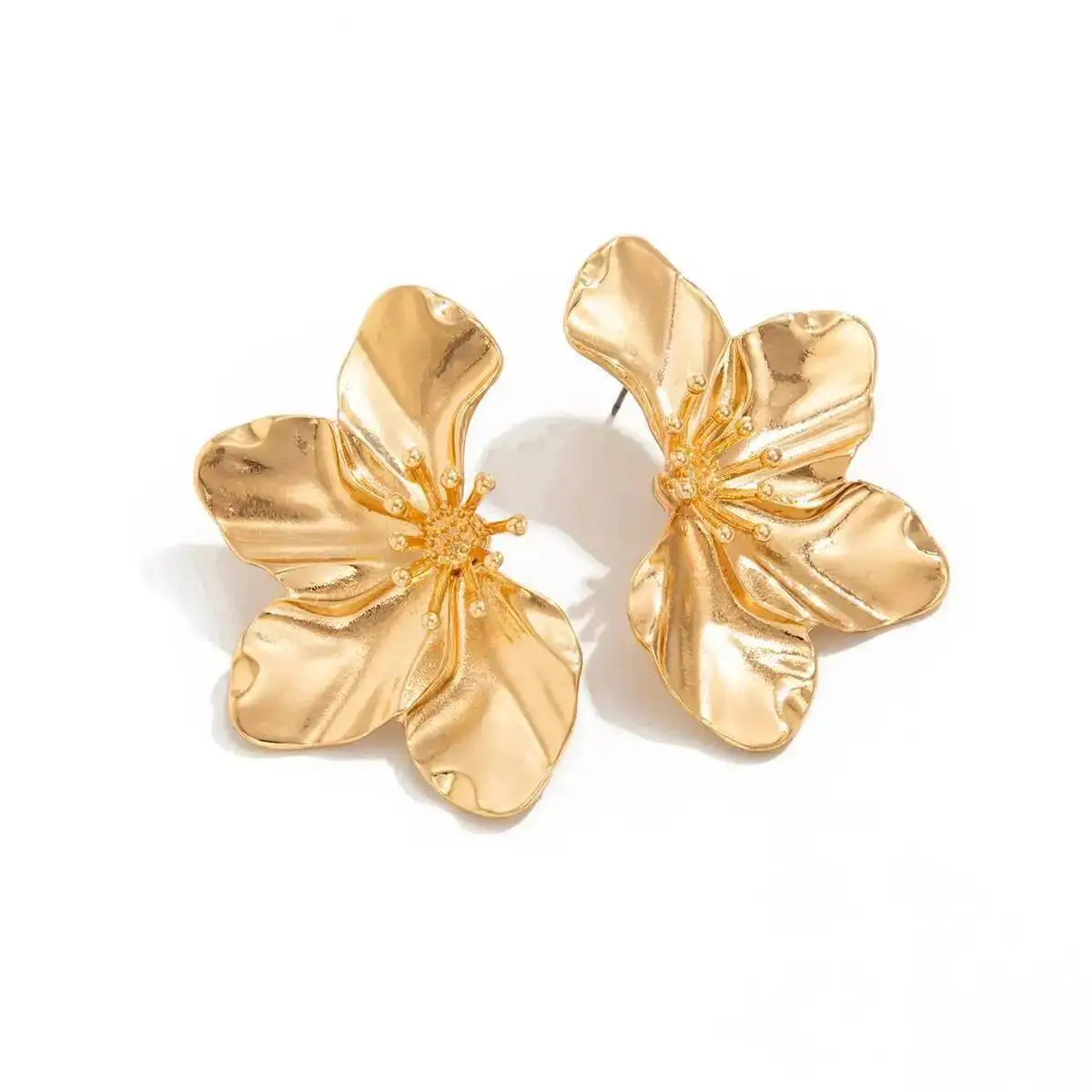 

KunJoe Elegant Glossy Gold Color Flower Stud Earrings for Women Vintage Petal Half Floral Piercing Earrings Lady Jewelry Gift