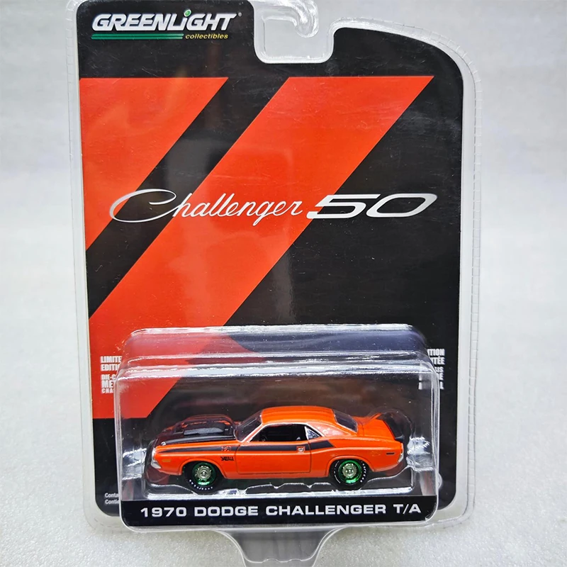 Greenlight 1:64 Dodge Challenger Christmas Tree Silverado Falcon Green Machine Series Alloy Die Casting Model Collect Ornaments