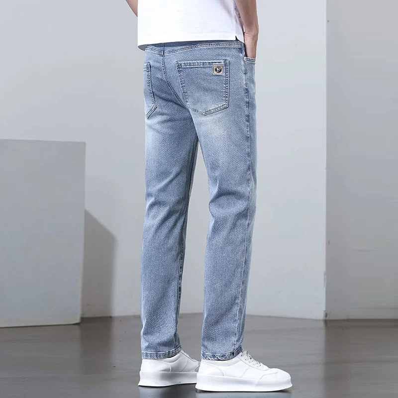 Celana Panjang Biru Giok Putih Sedikit Melar Jeans Pria Nyaman Terlihat Lebih Tinggi Celana Denim Trendi Muda Tipis Lurus Longgar Pria