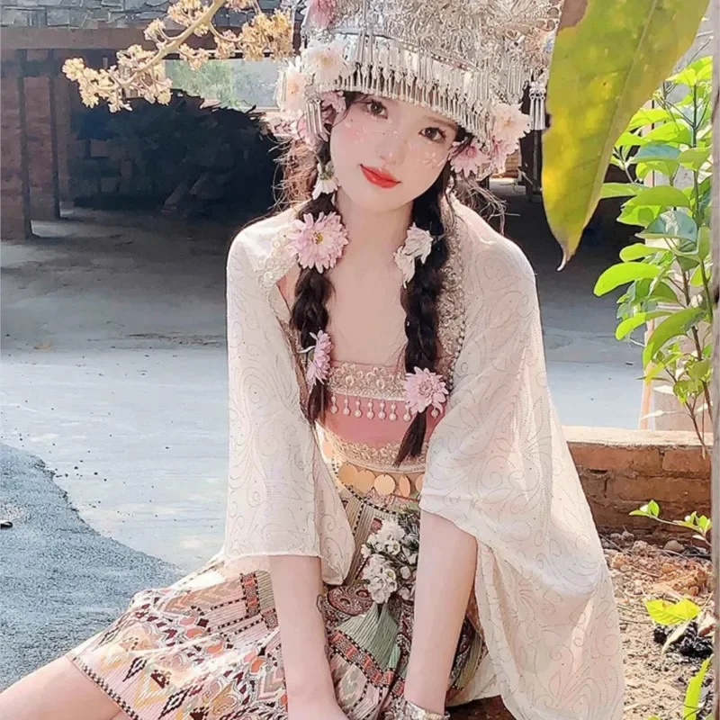 Hanfu เสื้อผ้าสตรีสไตล์พื้นเมือง Xishuangbanna Dai แปลกใหม่สไตล์โบราณ