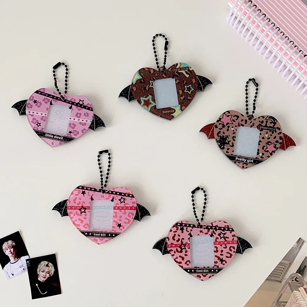 حافظة صور أكريليك بأجنحة صغيرة على شكل قلب لهاتف 1 بوصة حافظة بطاقات صور على شكل نجمة K-Pop بطاقة الطوب المعبود حامل بطاقات الصور لوازم البطاقات #2