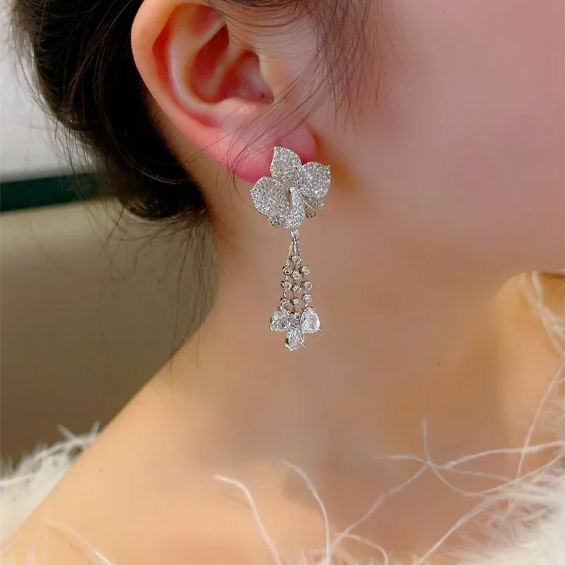 Luxury Flower drop long earrings bridal gorgeous sparkling banquet ear accessory for women
