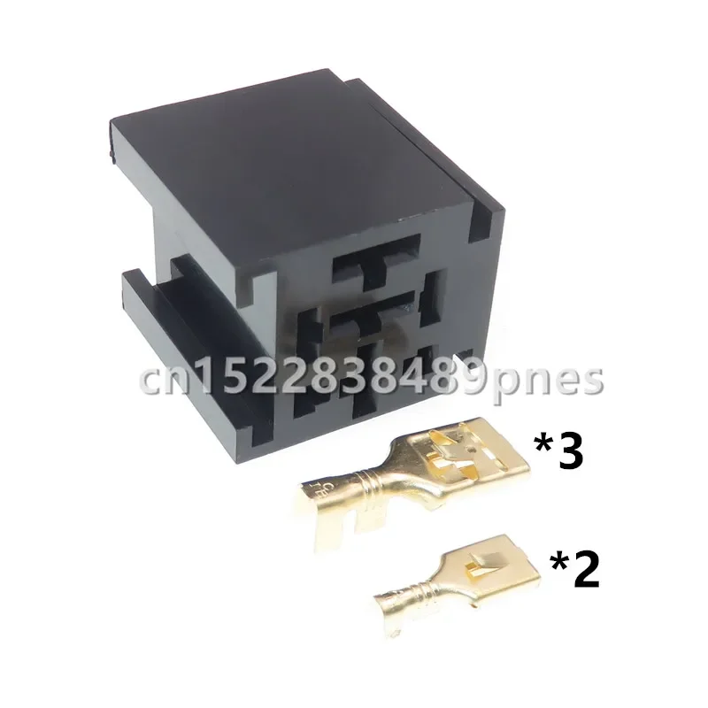 5 Pole Automobile High Current Wiring Harness Socket 6.3mm 9.5mm Relay Connector With Terminals