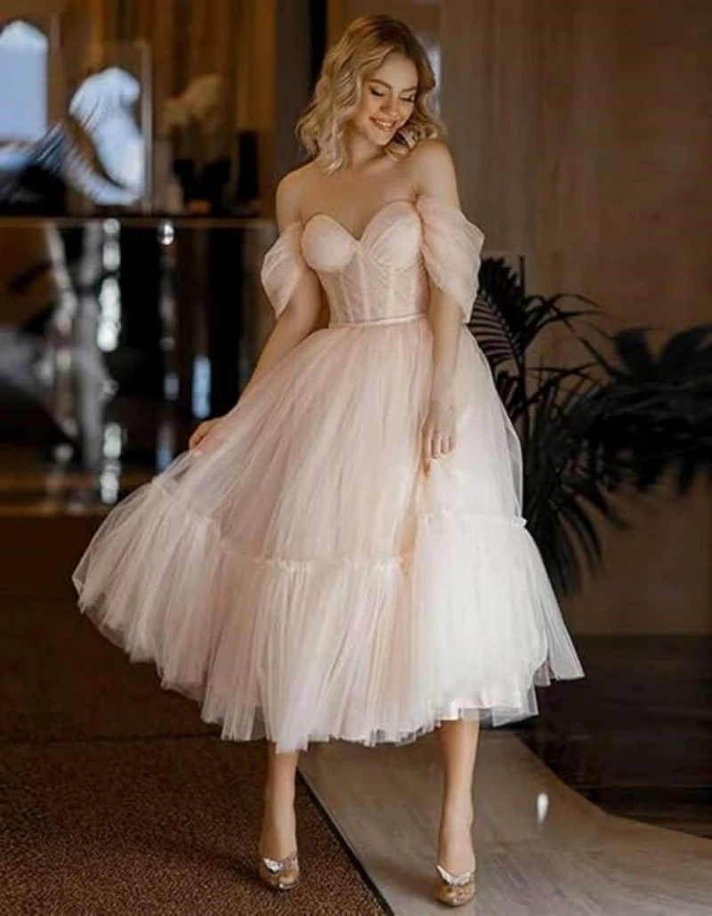 تول الشاي طول قبالة الكتف فساتين حفلة موسيقية ، الطبقات حبيبته كشكش ، أكمام قصيرة ، خط رسمي مساء ثوب الحزب