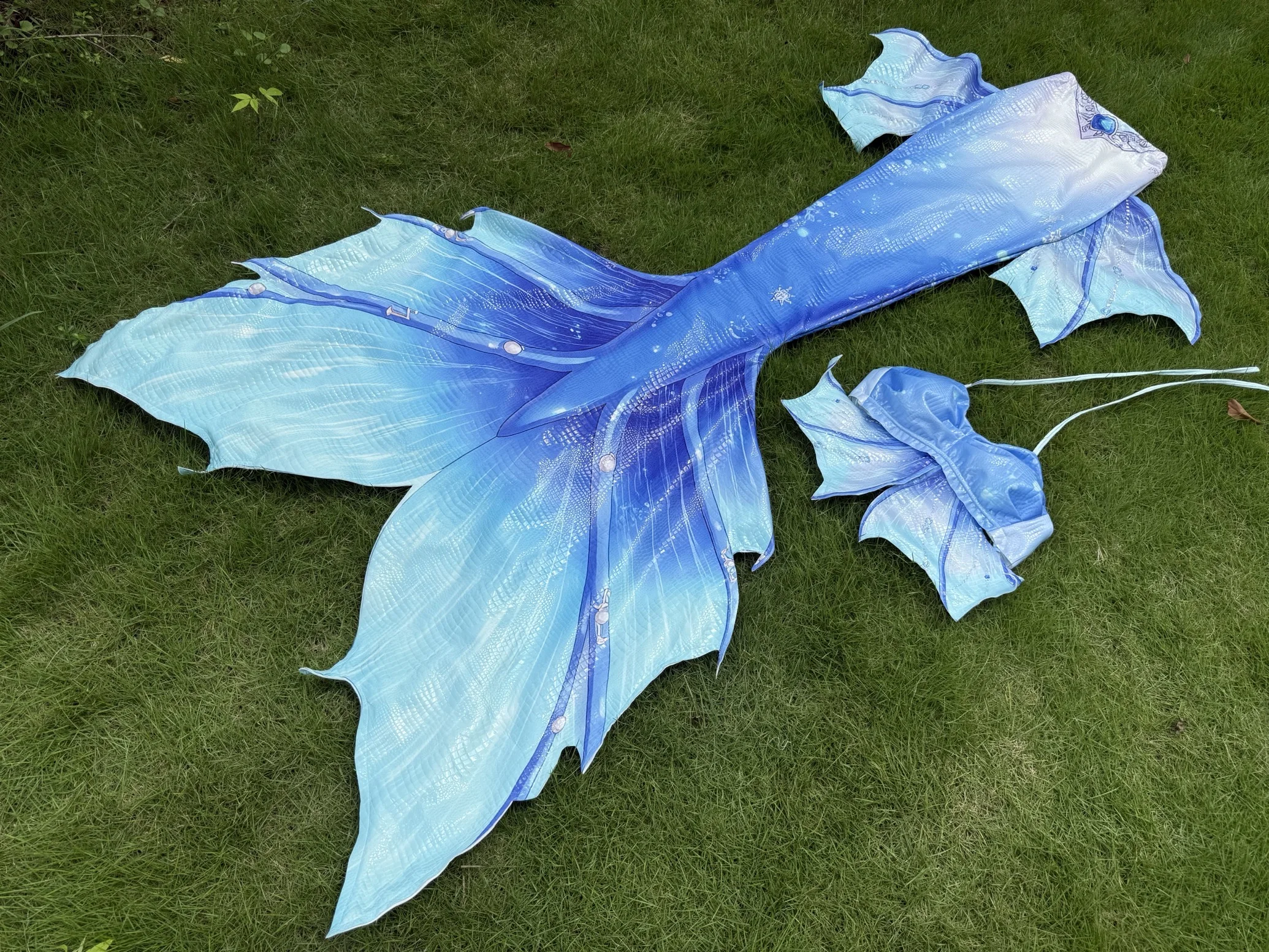 

Yun'er Gradient Mermaid Adult Big Tail Diving Shooting Aquarium Performance Costume Mermaid Glitter Diving Fins