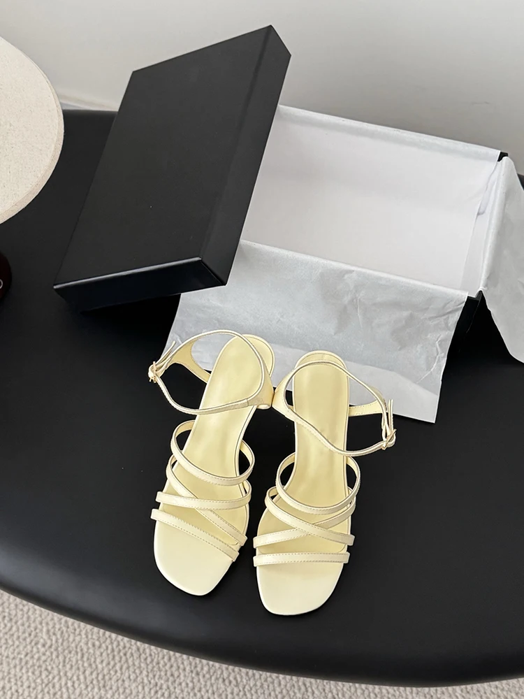 Spenneooy AutumnWinter New style Sandals Series Pointed head Square buckle Woman black Trend Comfort High-heeled sandals