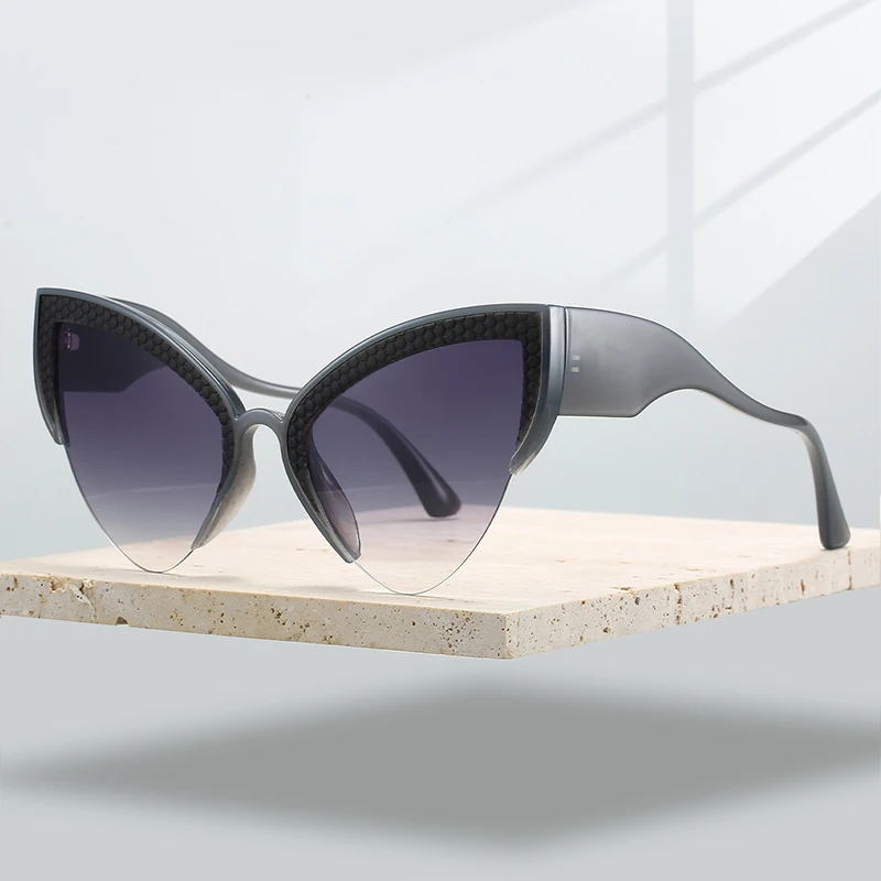 KAMMPT Women INS Brand Triangular Sunglasses Fashion Street Personalized Trends Sun Glasses Retro Cat Eyes Anti UV Beach Shades
