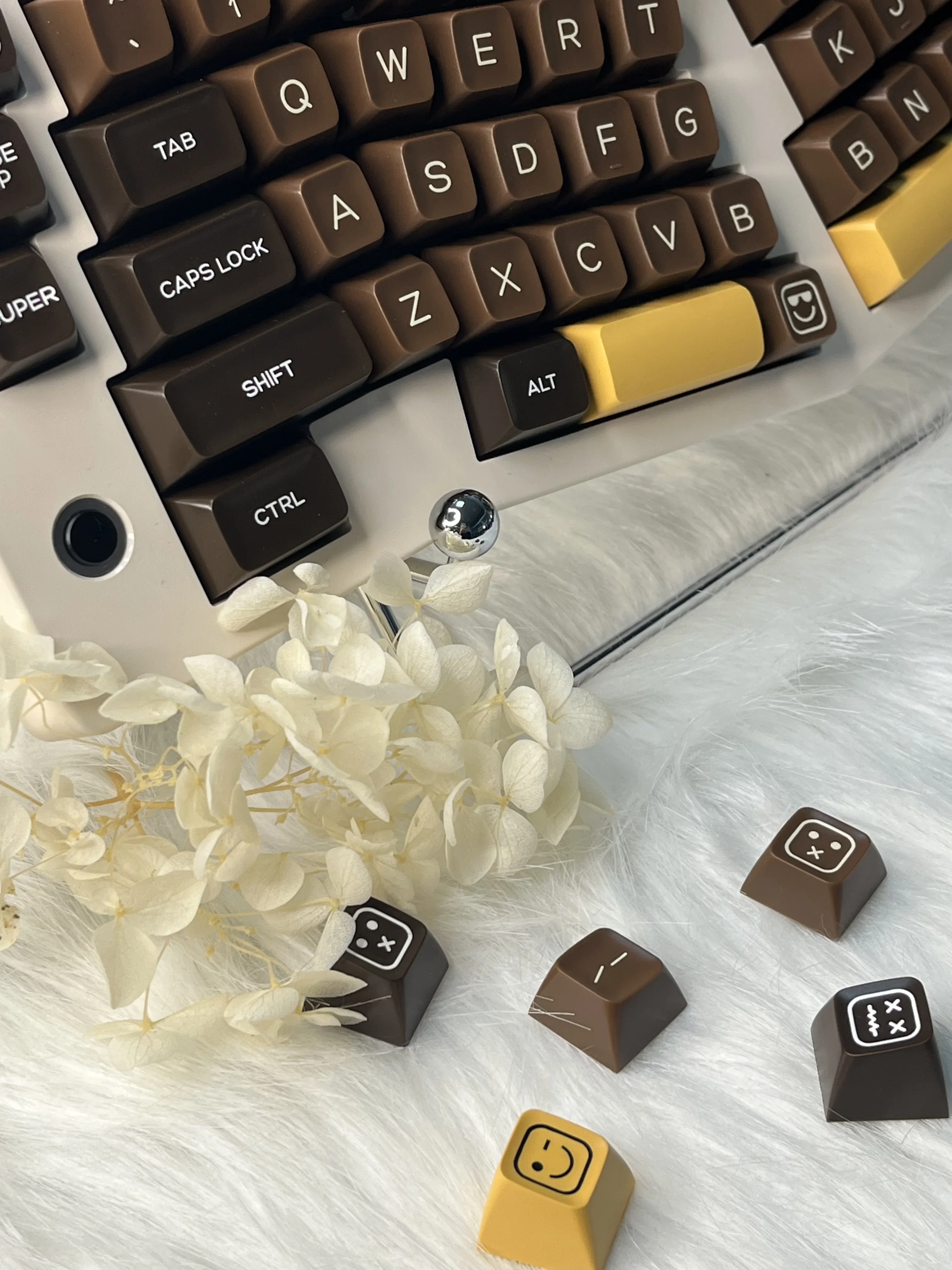 PBT chocolate two-color SA height full set of two-color injection molding keycaps GMK75/87/98/104