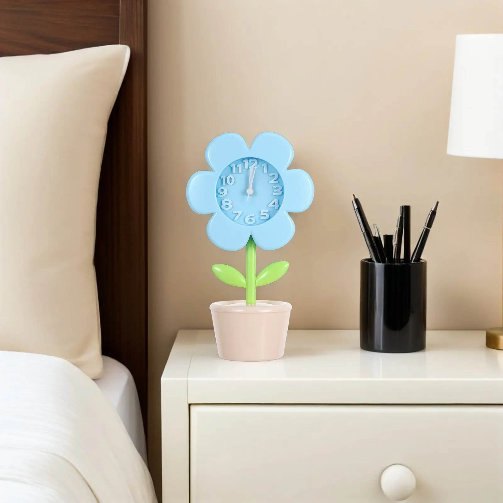 Kawaii Flower Alarm Clock Cute Small Bedside Clock Silent Movement for Bedroom Decorative Desk Timepiece Mini