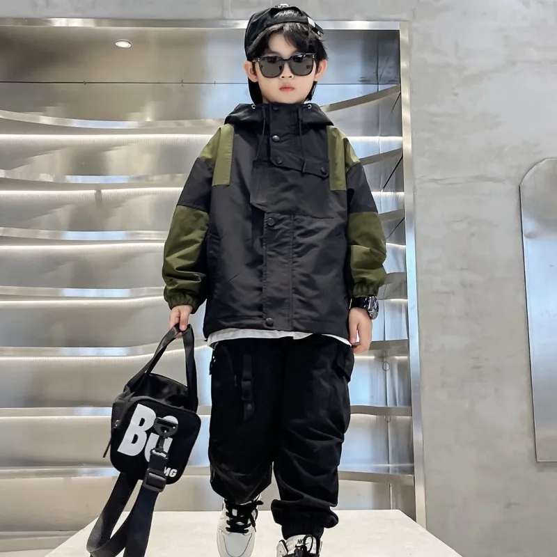 

2025 Spring Autumn Boys' Windproof Waterproof Jackets Medium To Large Kids Streetwear Jacket Trendy Outdoor Jacket for Boys