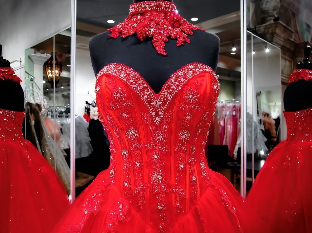 ANGELSBRIDEP Red Sweetheart Ball Gown Quinceanera Dress For 15 Party Applique Crystal Beading Sparkly Masquerade Birthday HOT